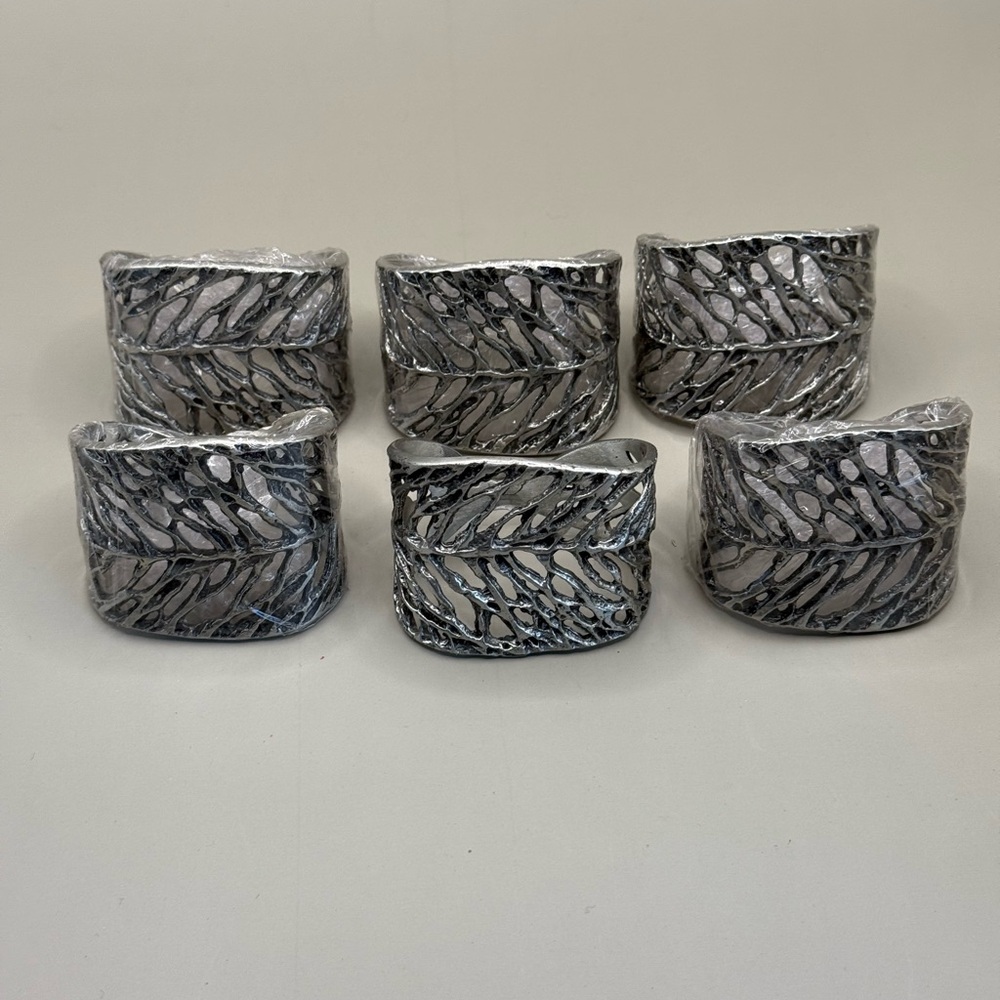 Pewter Textured Napkin Rings Set - Picture 2 of 3